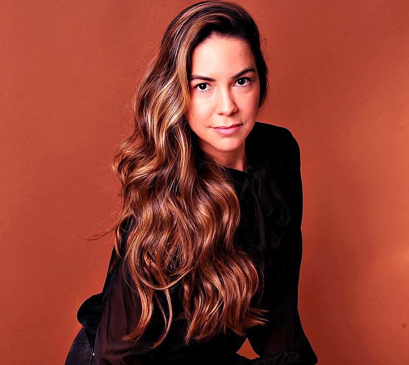 A palavra que define Camila Giestas, especialista em gestão de negócios de moda, é CORAGEM! CAMILA GIESTAS 1