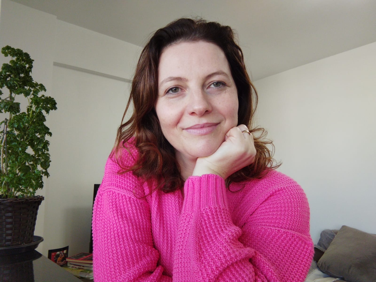 A Empresária Multifacetada que Transforma Vidas Com ampla experiência e expertise em diversas áreas, Fabiane Maria Zat é referência em desenvolvimento pessoal e profissional