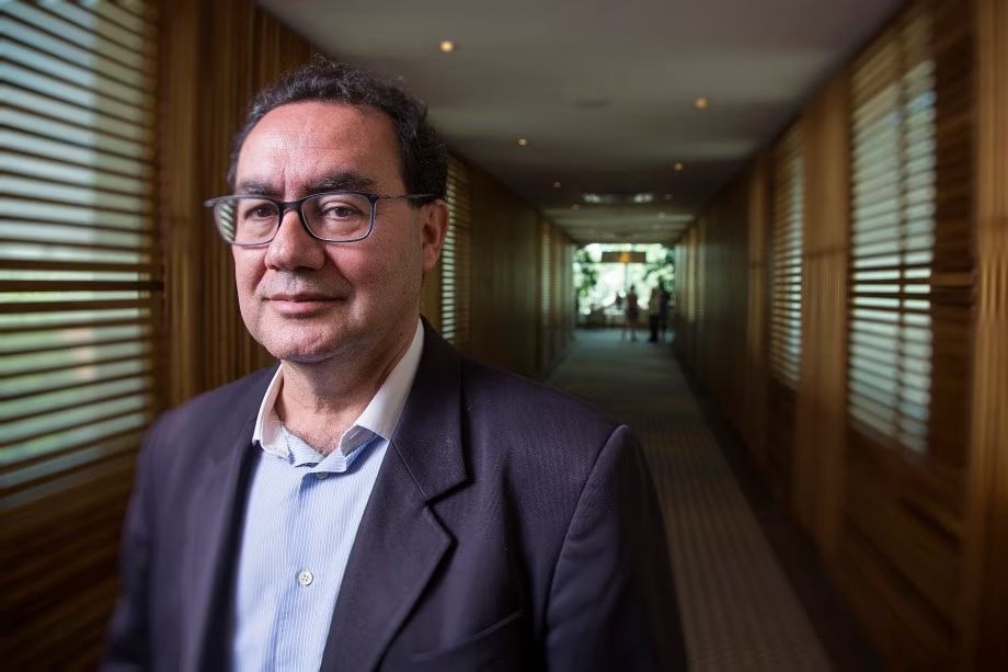 Psiquiatra mais lido do mundo, Augusto Cury estará em Curitiba para participação em projeto “Mentes Saudáveis, Lares Felizes” Psiquiatra mais lido do mundo, Augusto Cury estará em Curitiba para participação em projeto “Mentes Saudáveis, Lares Felizes”
