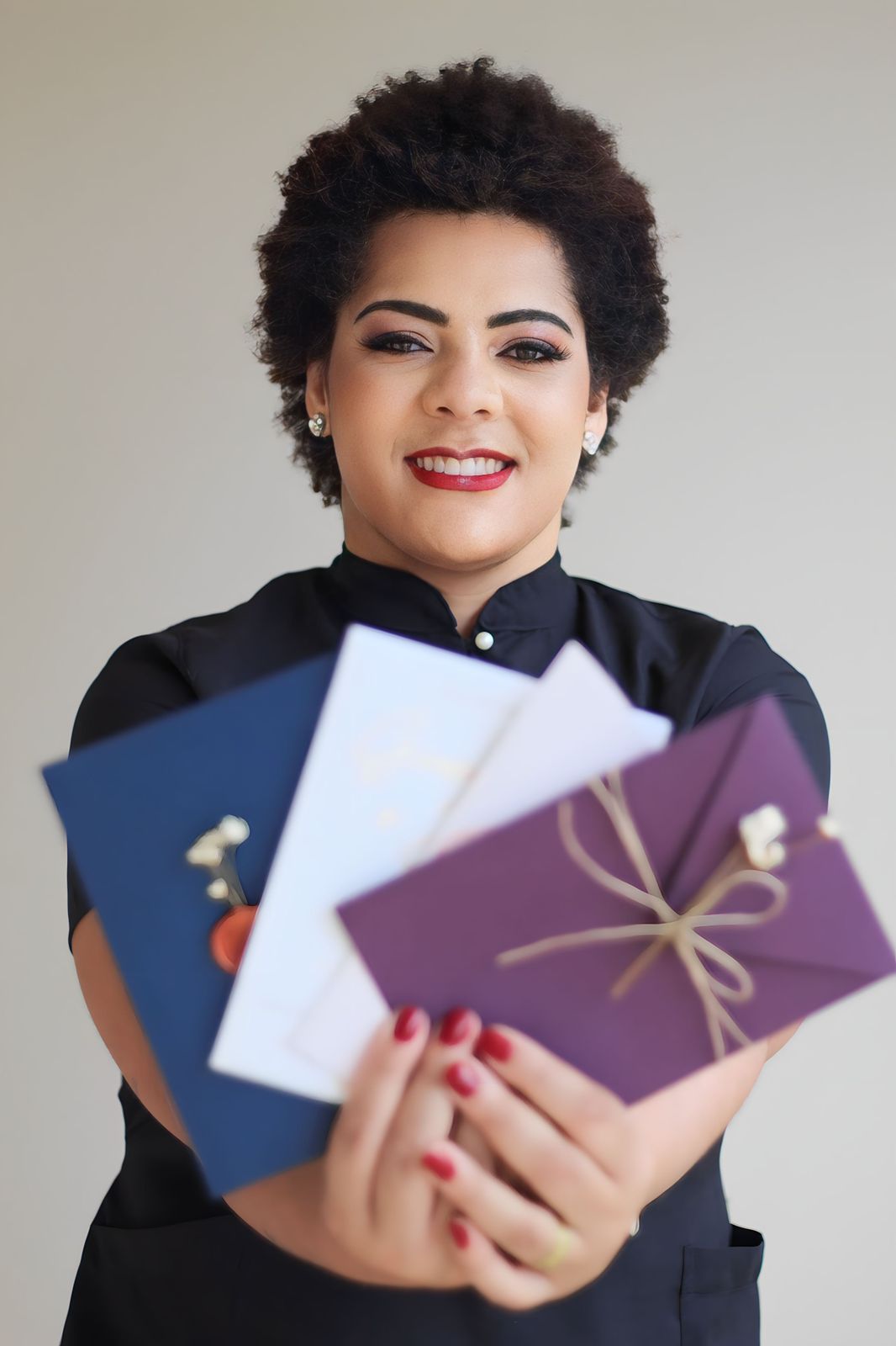 Amanda Oliveira: Transformando Sonhos em Papelaria Personalizada para Casamentos