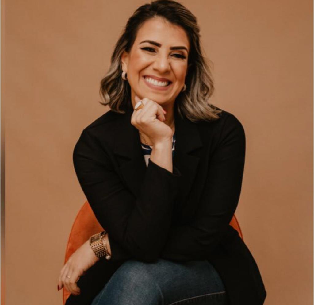 Luana Costa oferece mentoria para Gestores e Diretores de Escolas