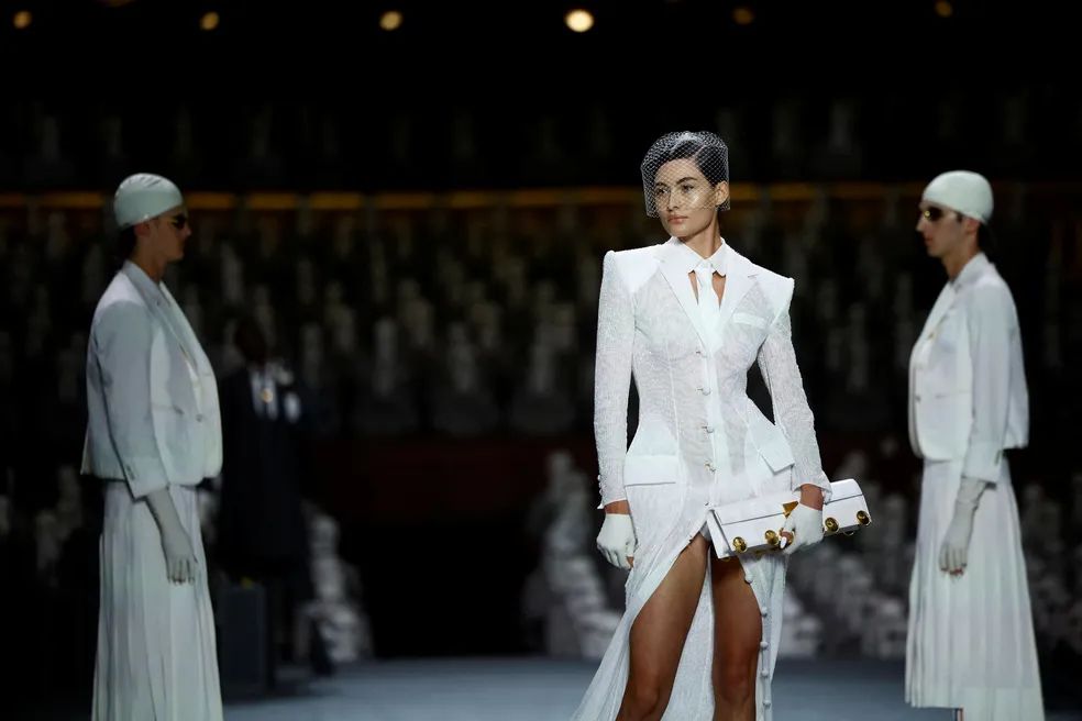 Thom Browne realiza desfile e apresenta a sua coleção outono/inverno 2024-2025