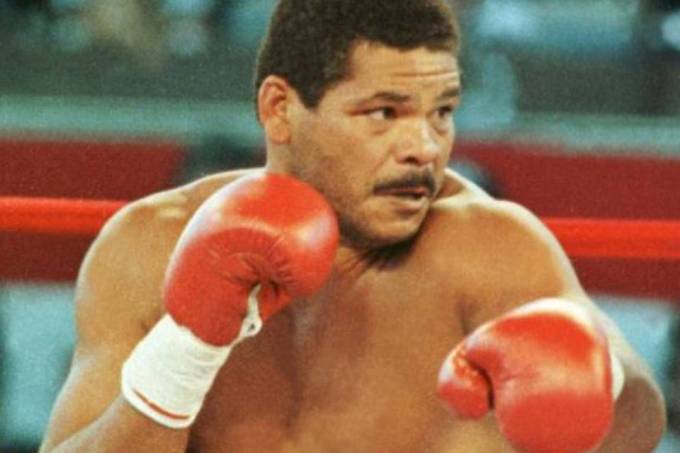Boxeador brasileiro Maguila morre aos 66 anos em São Paulo Boxeador brasileiro Maguila morre aos 66 anos em São Paulo