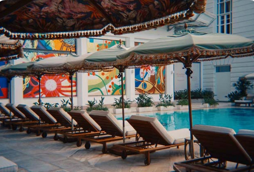 No coração do Rio: a magia da “Rio Alegria” toma a piscina do Copacabana Palace No coração do Rio: a magia da “Rio Alegria” toma a piscina do Copacabana Palace