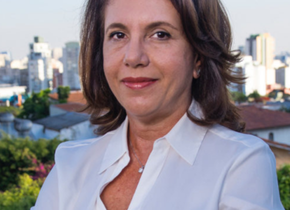 Lúcia Dellagnelo na OCDE: brasileira assume cargo de liderança em Paris Lúcia Dellagnelo